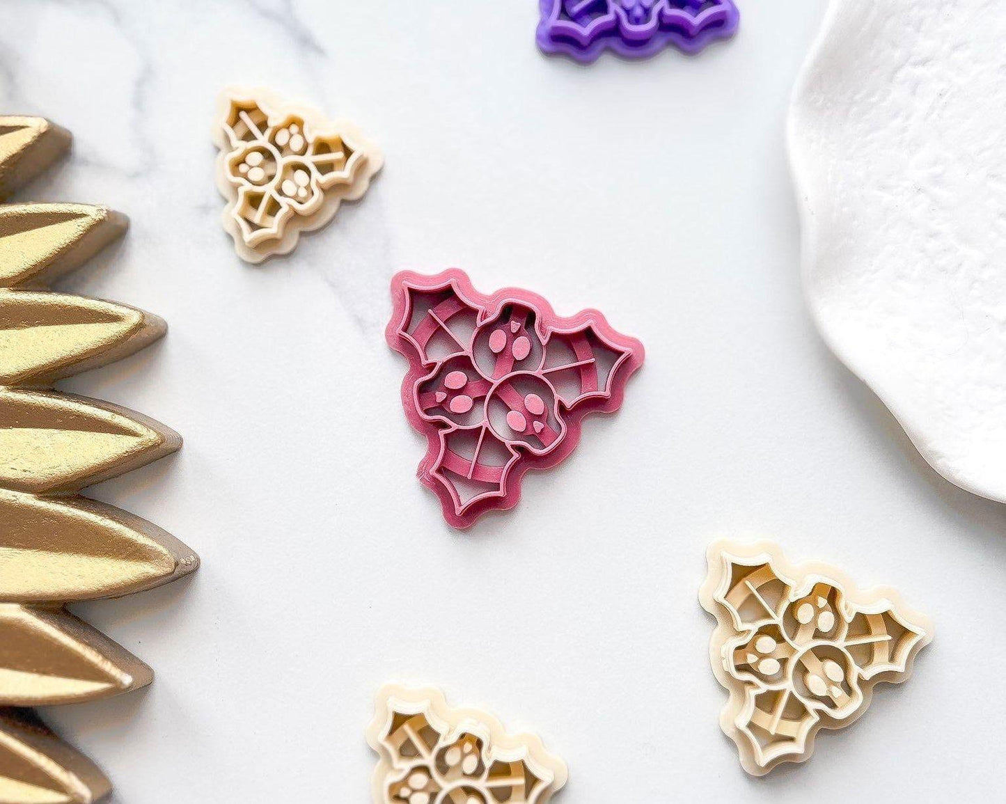 Skull holly clay cutter - Fabled Cutters