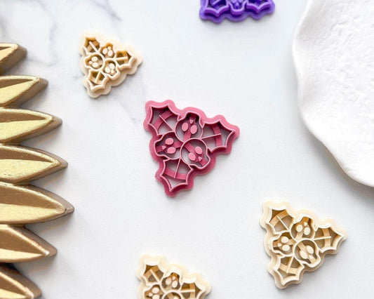 Skull holly clay cutter - Fabled Cutters