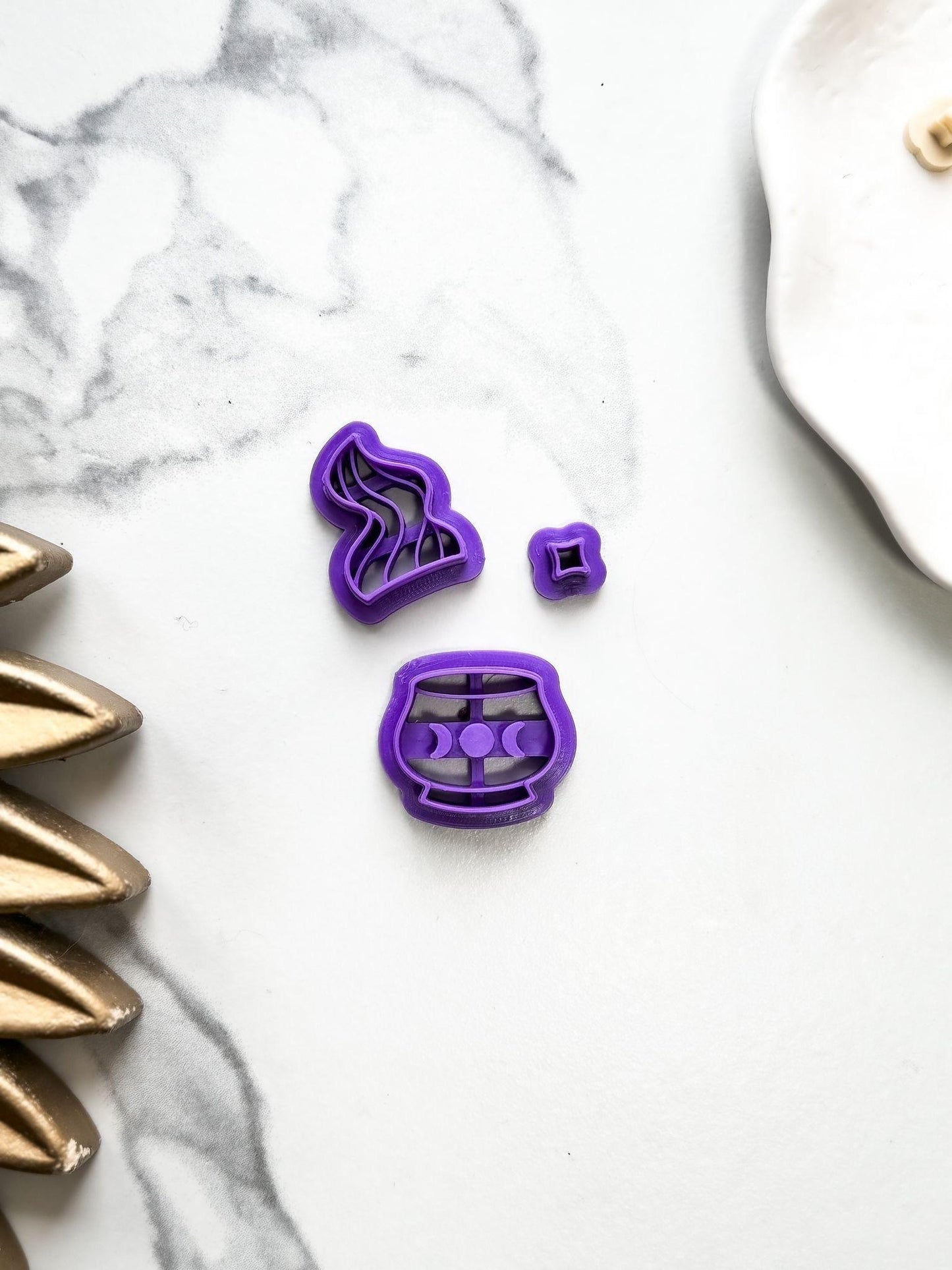 purple witch cauldron cutter
