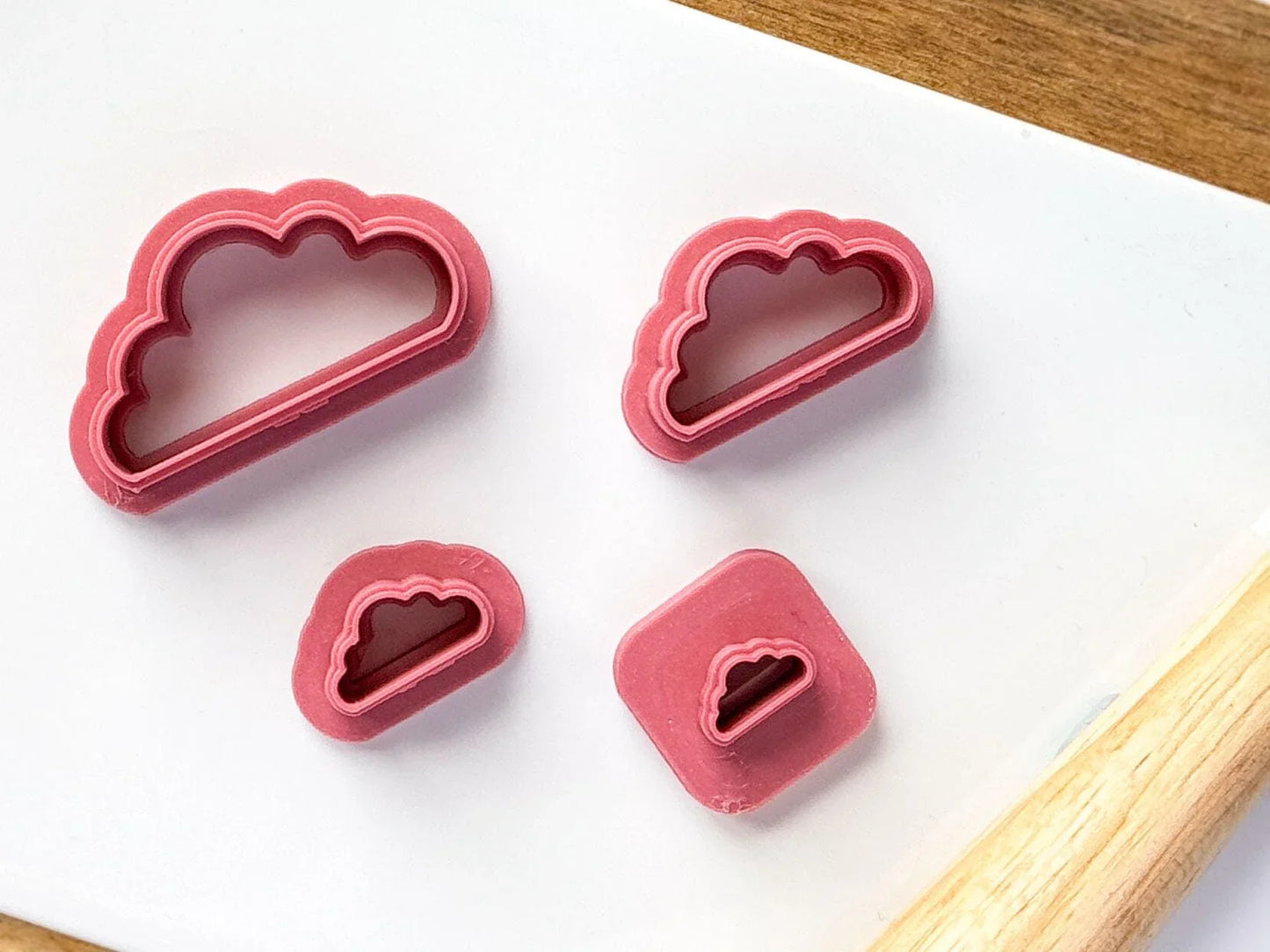 close up of flat bottomed cloud clay cutter