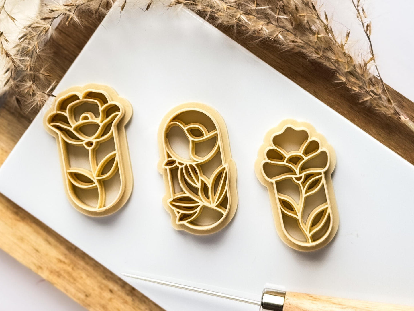 Beige flower stained glass cutters