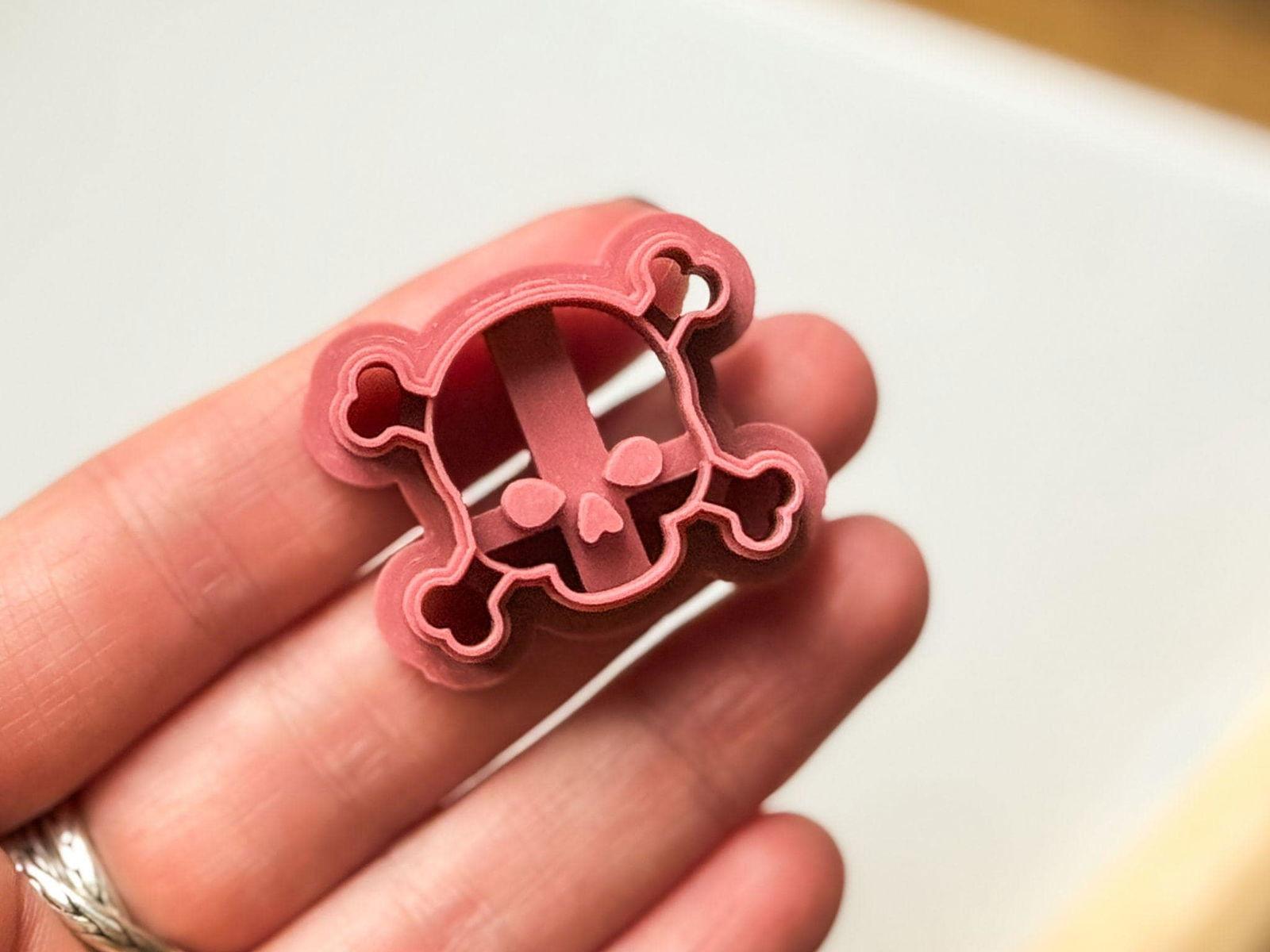 Skull and Cross Bones Polymer Clay Cutter - Fabled Cutters