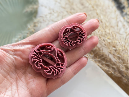crustacian clay cutter in hand