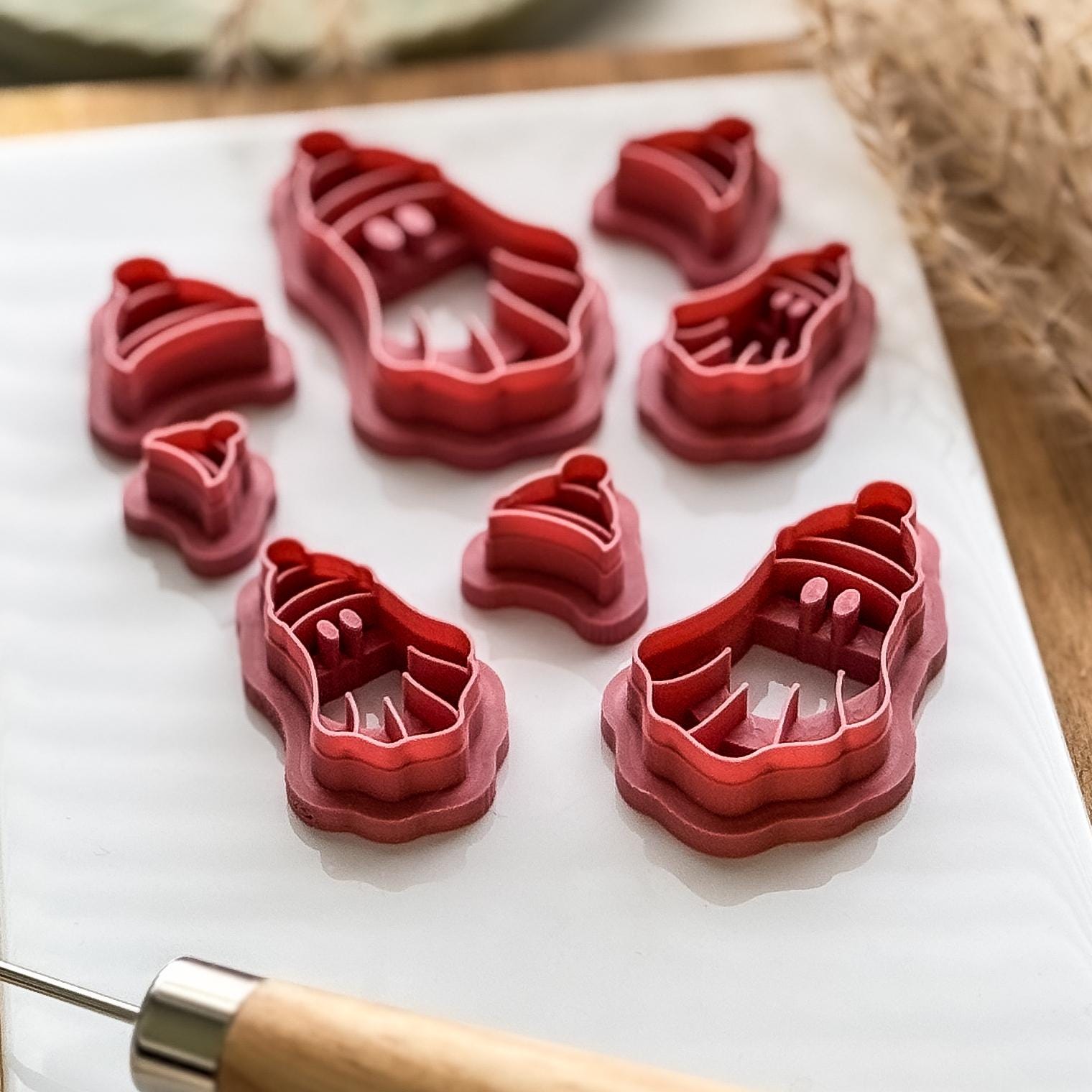 Side view of ghost clay cutters
