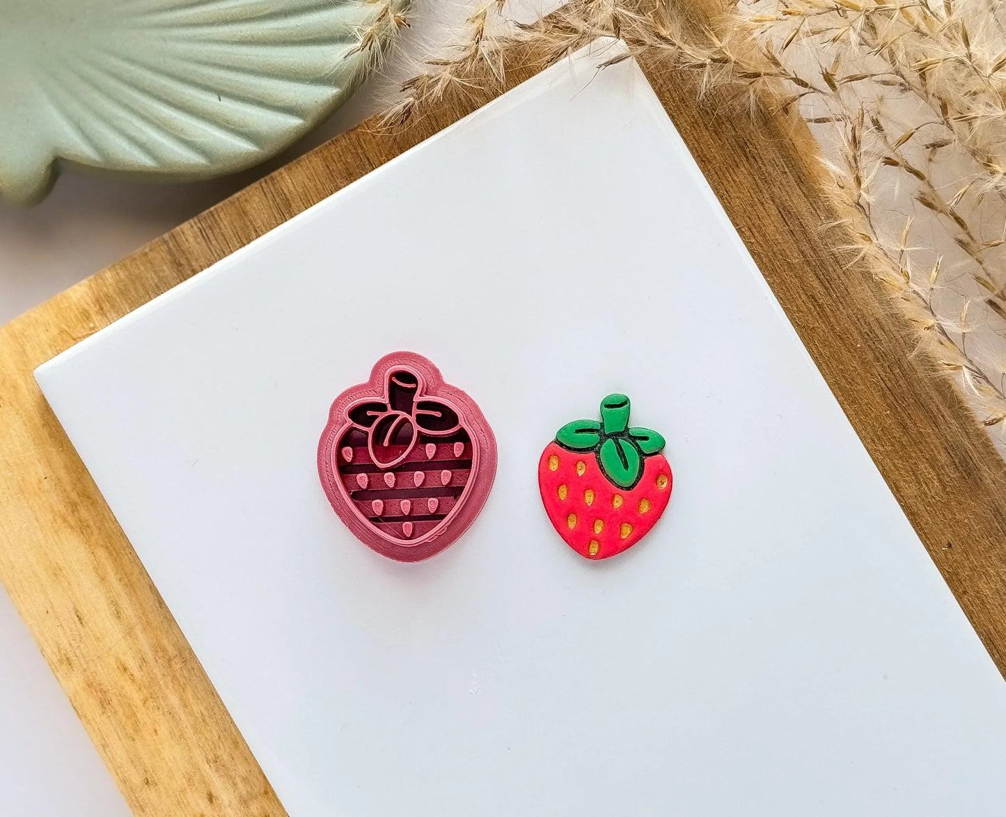 Strawberry Clay Cutter Rounded, detailed strawberry shaped cutter for clay, 5 sizes to chose from, Made in the UK-Food Themed Cutters