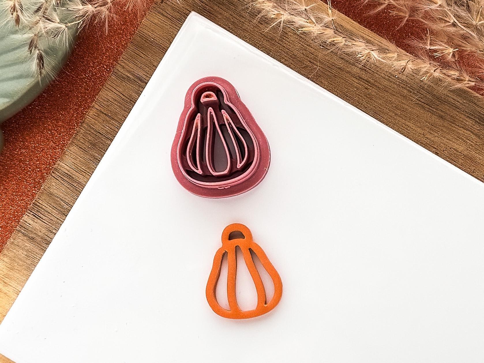 Polymer Clay Cutter Set of Pumpkins, 4 different outline style pumpkin shapes, various sizes-Halloween / Goth Cutters