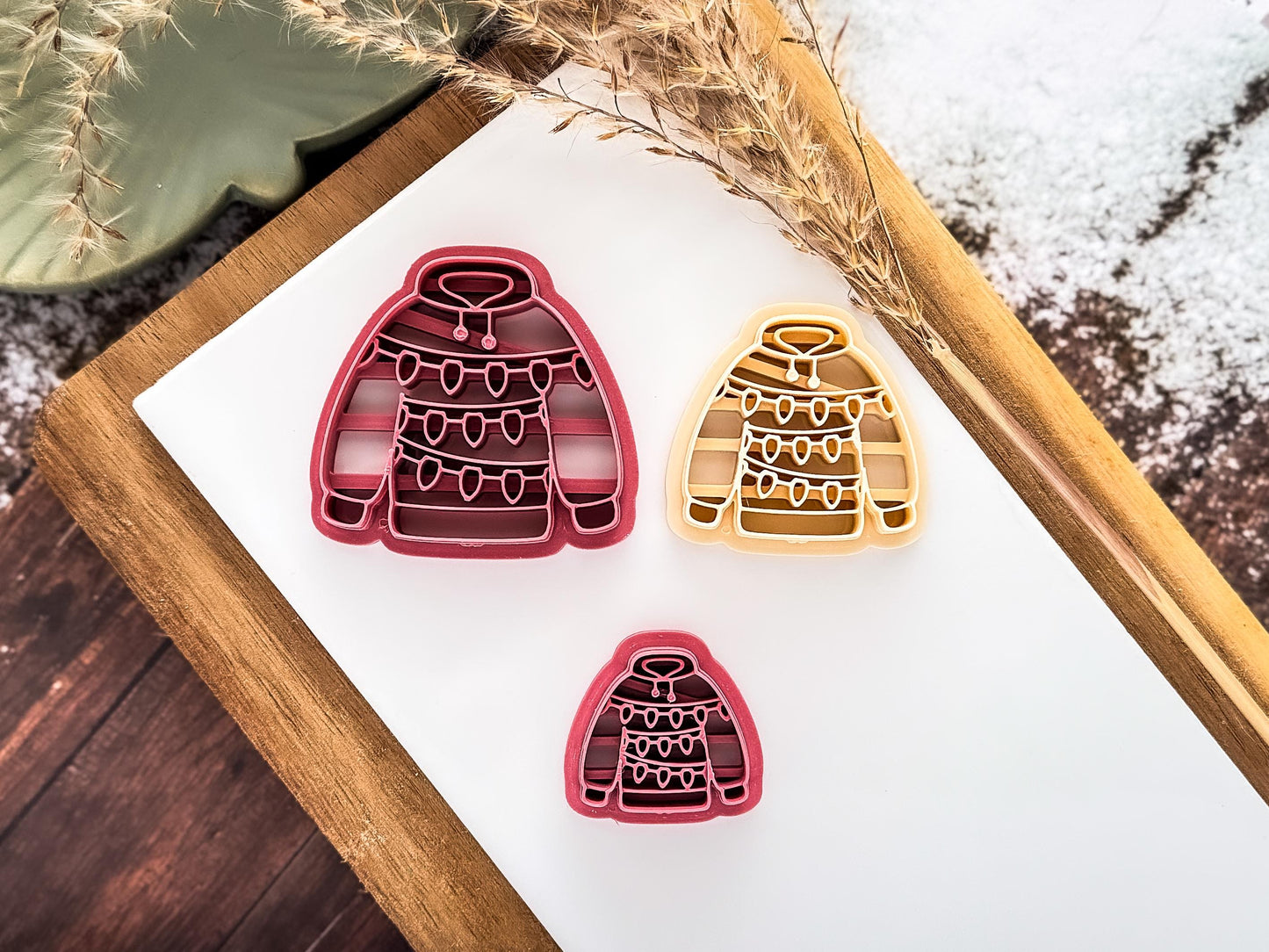 Christmas Lights Jumper Clay Cutter: Festive Sweater Design, 2.5 - 4.5cm-Christmas Clay Cutters