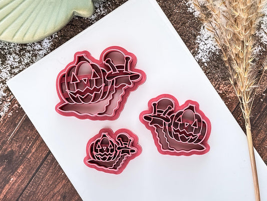 Snail With Pumpkin Shell Clay Cutter, Various sizes and Mirrored Options Available-Halloween Clay Cutters