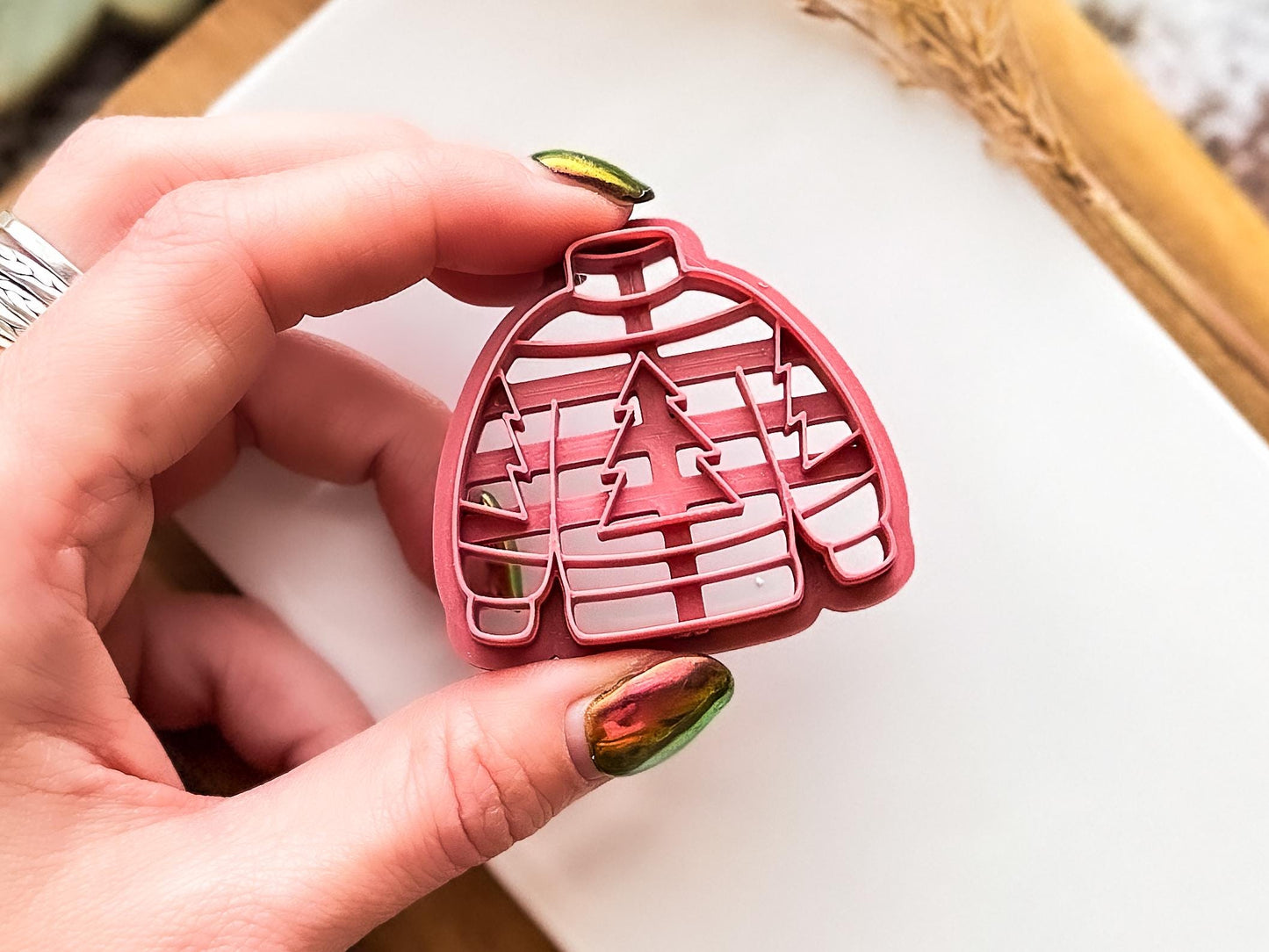 Christmas Tree Jumper Clay Cutter: Festive Sweater Design, 2.5 - 4.5cm-Christmas Clay Cutters
