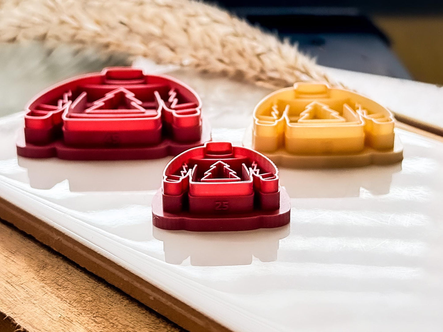 Christmas Tree Jumper Clay Cutter: Festive Sweater Design, 2.5 - 4.5cm-Christmas Clay Cutters