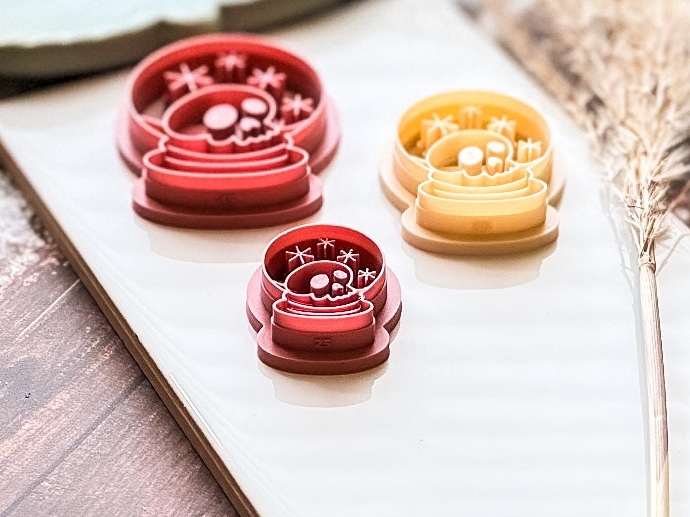 Gothic Snowglobe Clay Cutter, Spooky Christmas Clay Tool With Skull Detail, 2.5 - 4.5cm-Christmas Clay Cutters