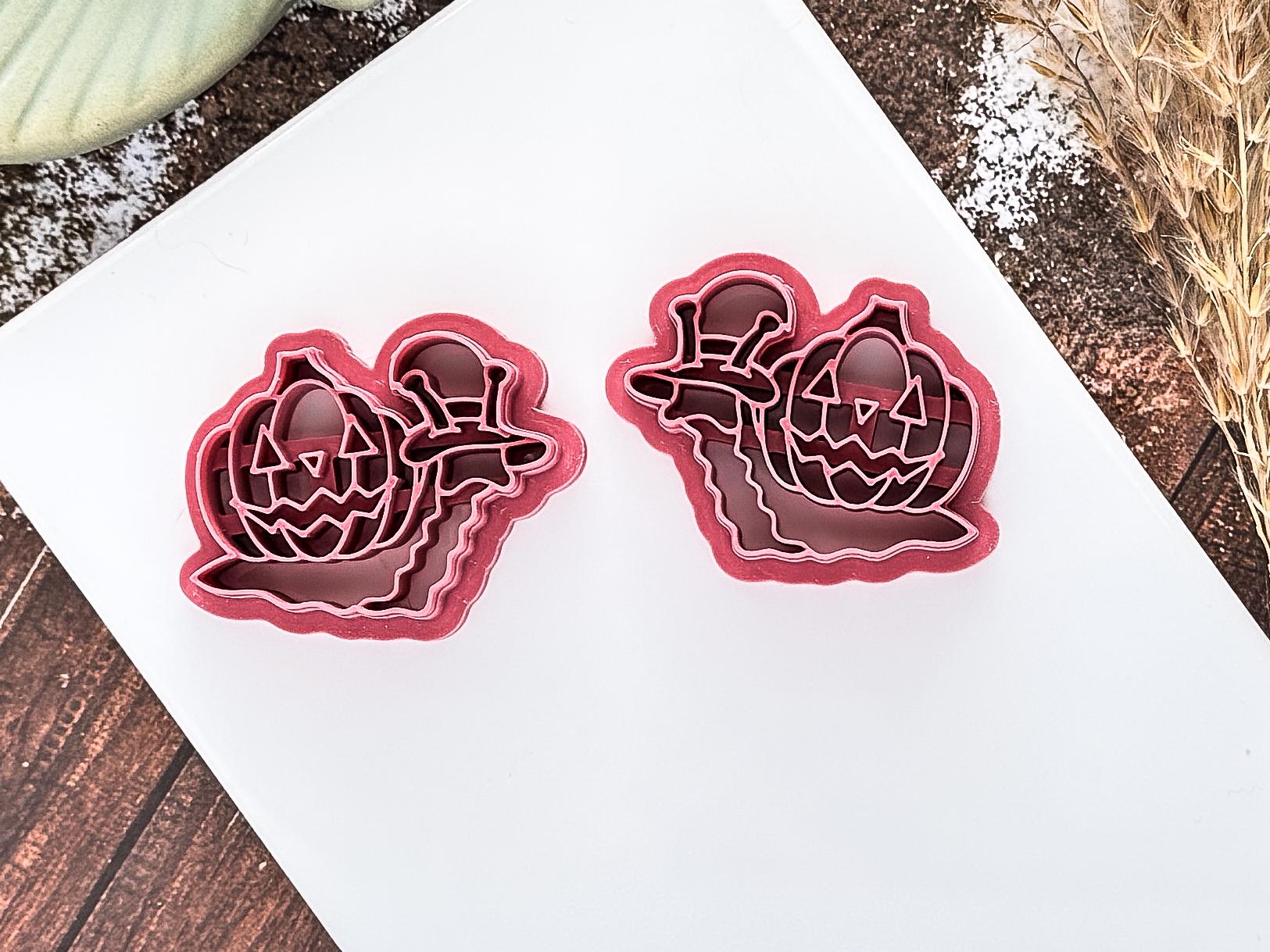 Snail With Pumpkin Shell Clay Cutter, Various sizes and Mirrored Options Available-Halloween Clay Cutters