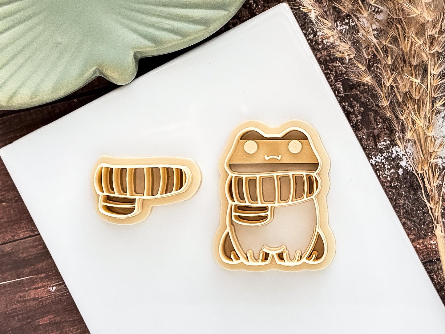 Winter Frog Clay Cutter, Sitting Frog With Separate Scarf For Polymer Clay & Fondant, 3-5 cm-Autumn Clay Cutters