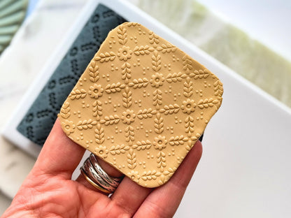 Floral Texture Roller, Detailed Vintage Lattice Style Embossing Tool for Clay Crafts-Texture Rollers