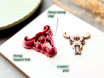 Three-Eyed Cow Skull Clay Cutter